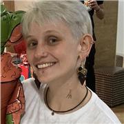 Aulas de Direito, História e Humanidades, com professora formada na USP